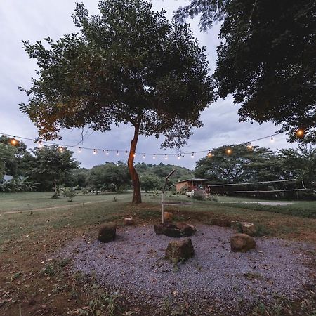 Calalas Lodge Nindiri Exterior photo