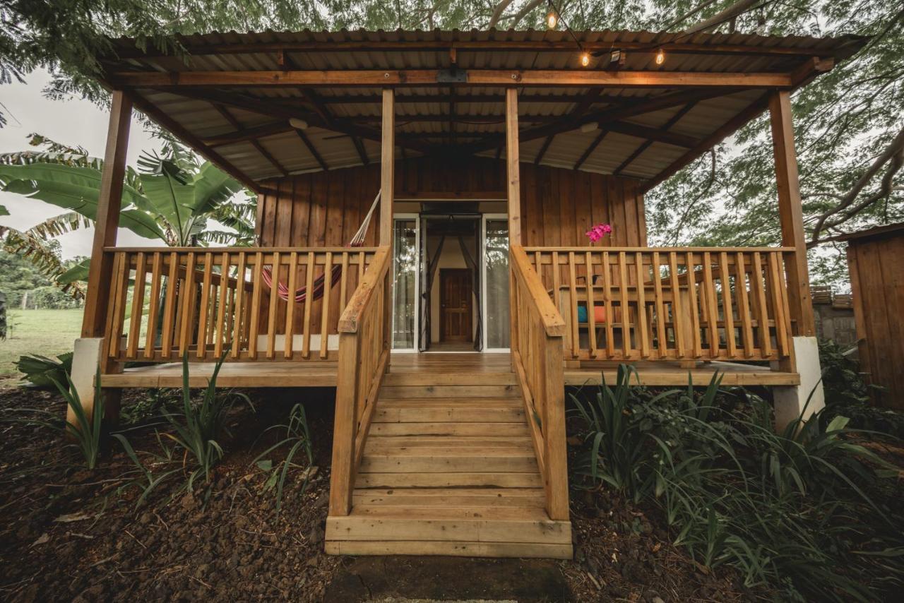 Calalas Lodge Nindiri Exterior photo