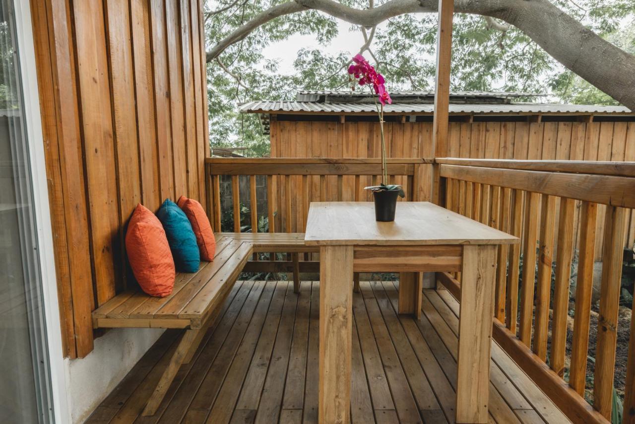 Calalas Lodge Nindiri Exterior photo