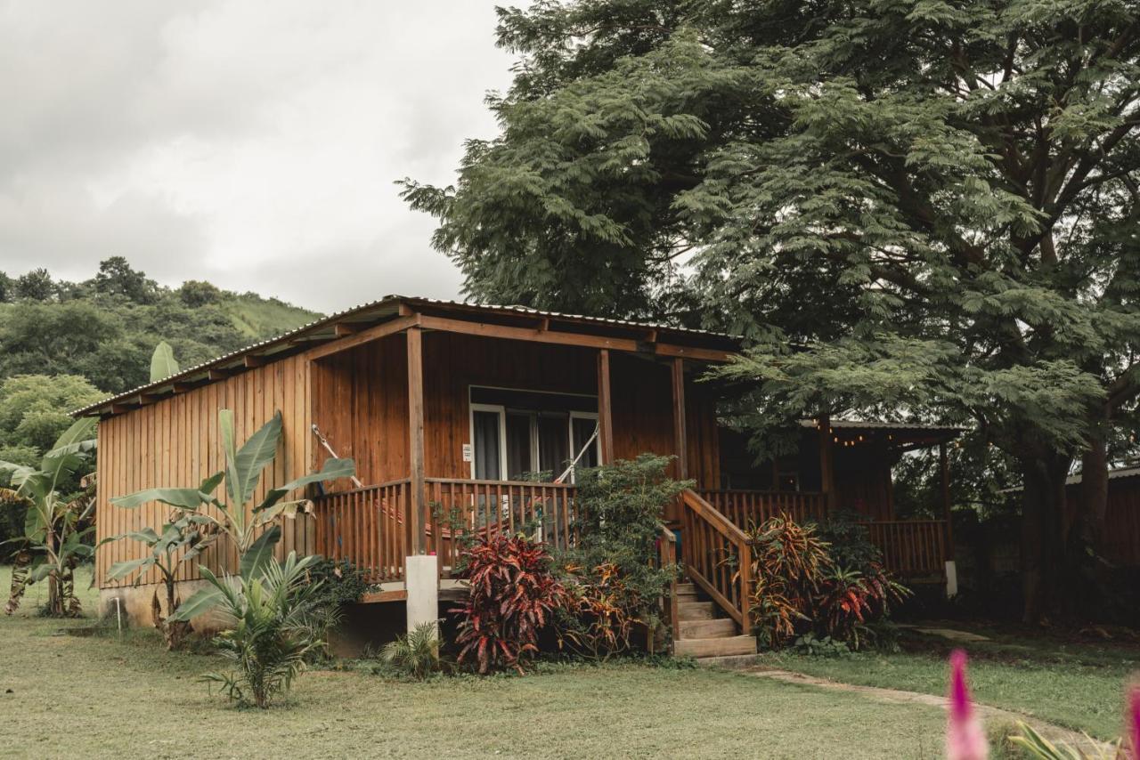 Calalas Lodge Nindiri Exterior photo
